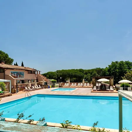 Isa-residence With Swimming Pool In Guardistallo Surrounded By Greenery アパートホテル *