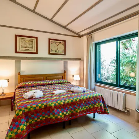 Isa-residence With Swimming Pool In Guardistallo Surrounded By Greenery カザーレ・マリッティモ