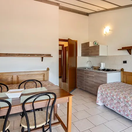 Isa-residence With Swimming Pool In Guardistallo Surrounded By Greenery カザーレ・マリッティモ