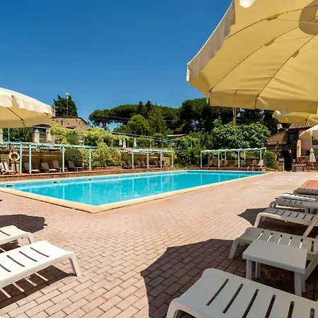 アパートホテル Isa-residence With Swimming Pool In Guardistallo Surrounded By Greenery カザーレ・マリッティモ