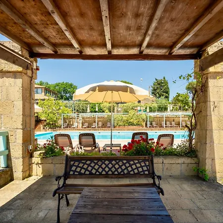 アパートホテル Isa-residence With Swimming Pool In Guardistallo Surrounded By Greenery
